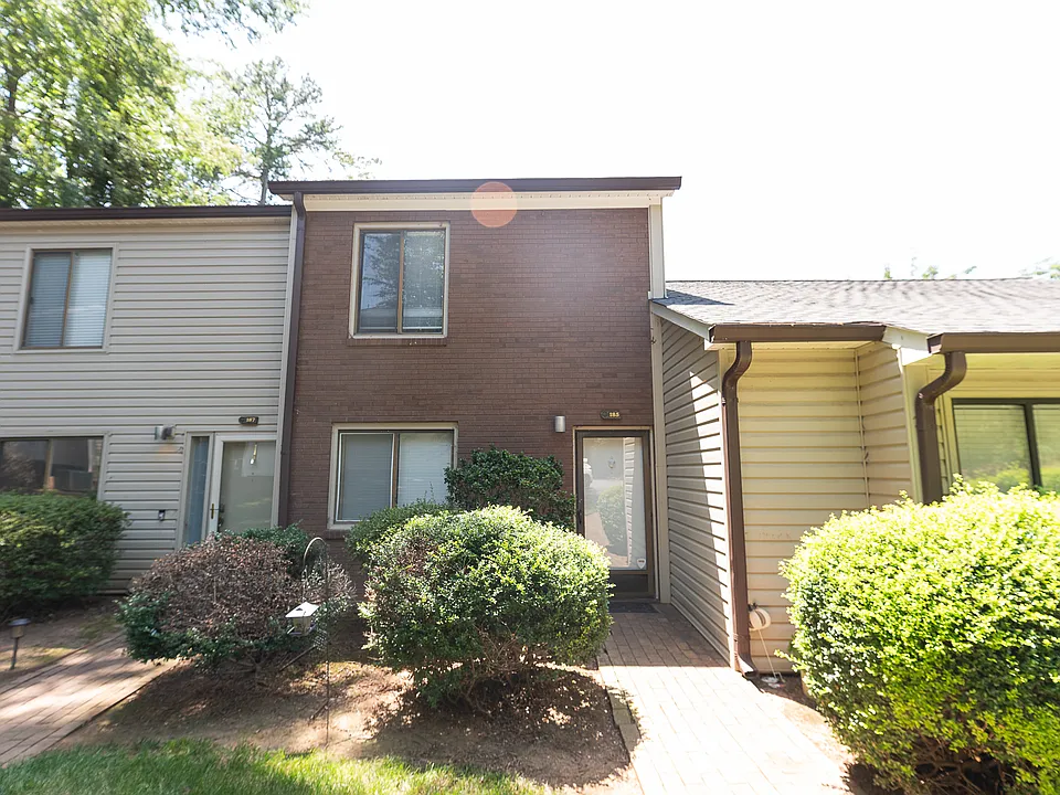 185 Forest View Dr