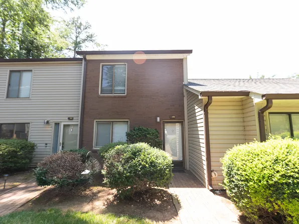 185 Forest View Dr, Winston Salem, NC 27104
