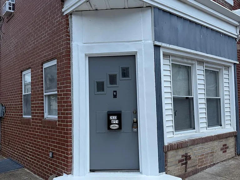 Monmouth_2633 — Photo 2