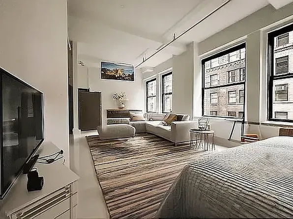 248 W 35th St, New York, NY