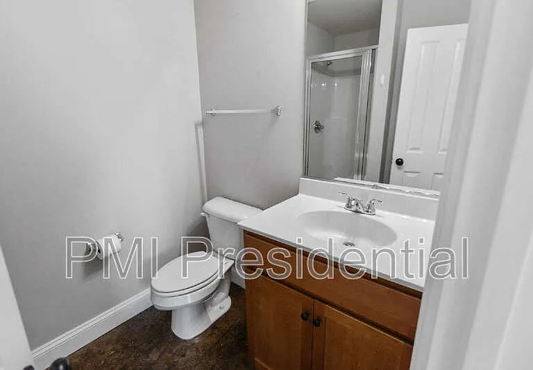 1107 N 27th St — Photo 18
