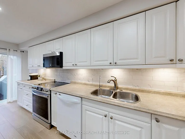 281 Ferndale Dr S — Photo 11