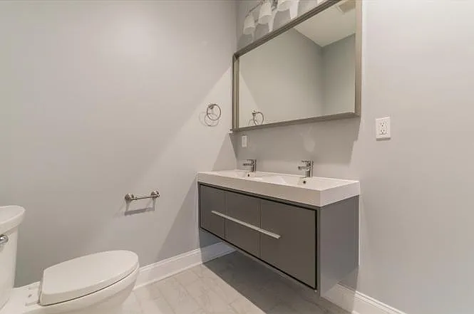 2441 Federal St — Photo 16