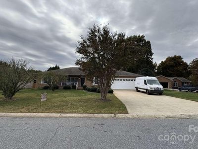 5183 Olde School Dr, Hickory, NC, 28602
