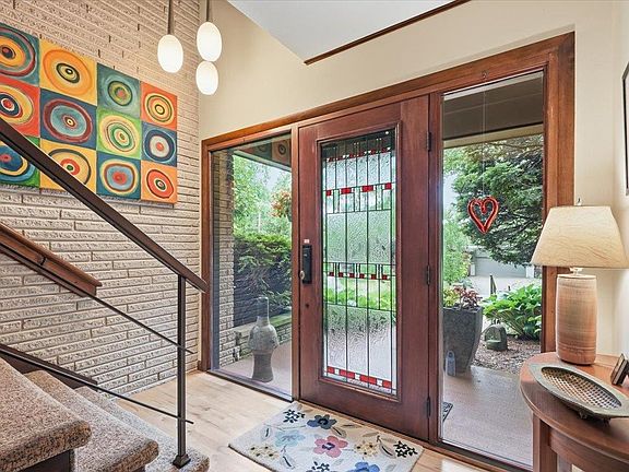 2nd image of 3990 Plymouth Cir