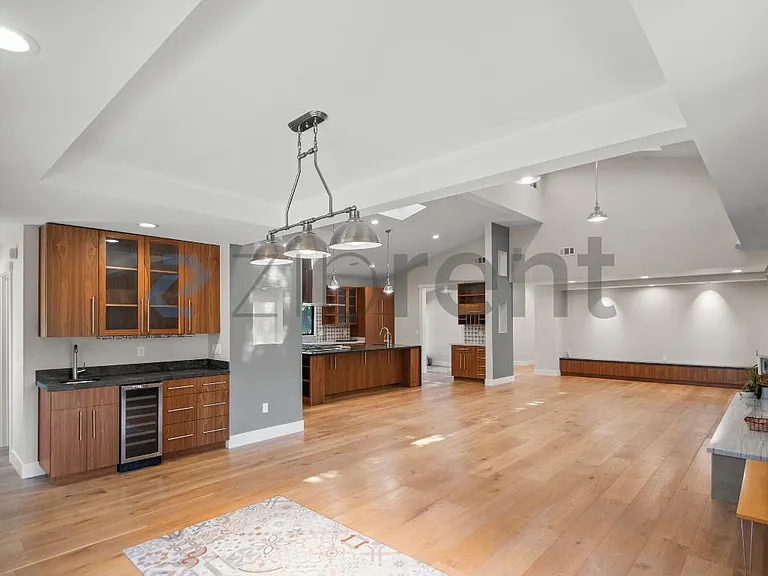 1701 Whitham Ave — Photo 11