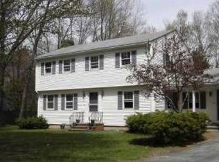 7 Old Farm Rd, Topsham, ME 04086