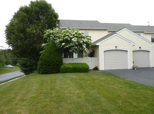35 Spring Walk Ct, Lancaster, PA 17601