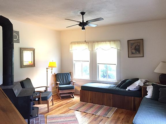 5th image of 43 Creekside Dr