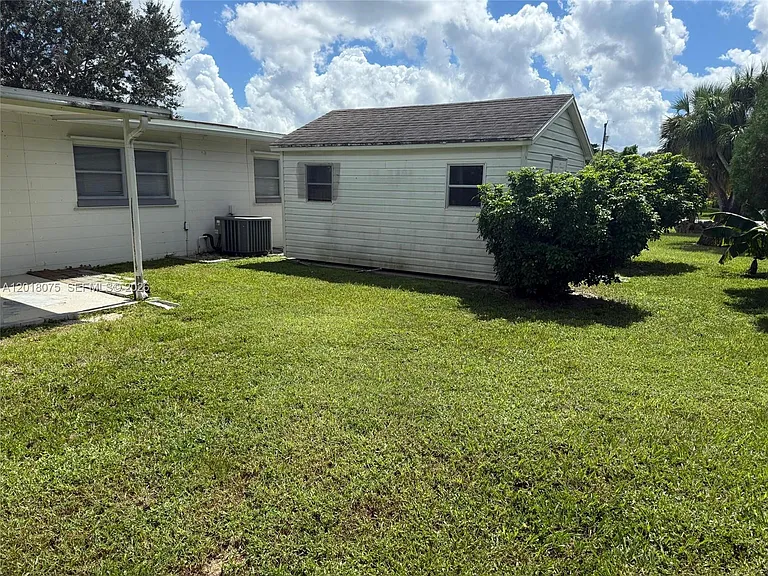 1104 E Jasmine Rd — Photo 18
