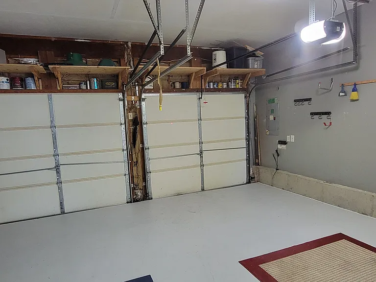 107 Windsor Ct — Photo 16