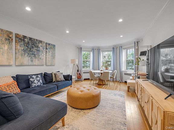 5th image of 90 Knightsbridge Road #1N