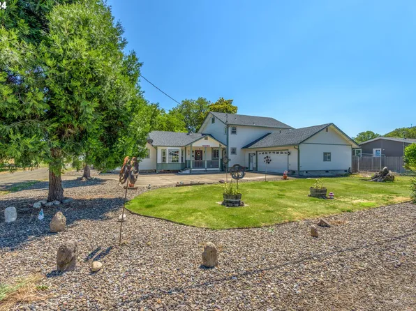 3730 Amber Ln, Roseburg, OR 97471