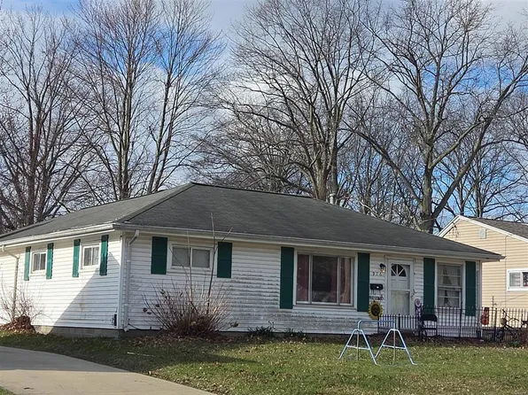 976 Oakwood Dr, Elyria, OH 44035