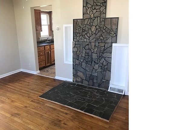 3rd image of 3138 McKinley St