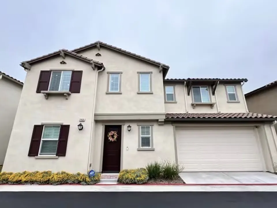 27625 Evergreen Pl