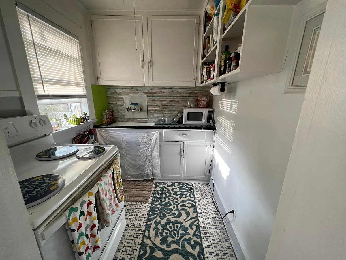 Building Photo - 2507 Beach Blvd S #4