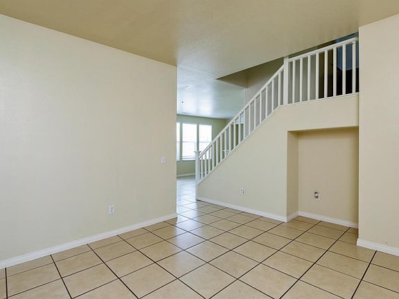 3rd image of 1035 Vaquero Dr