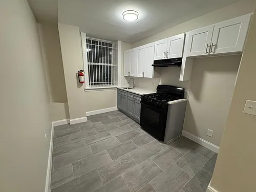 691 Elizabeth Ave #4A Photo 1