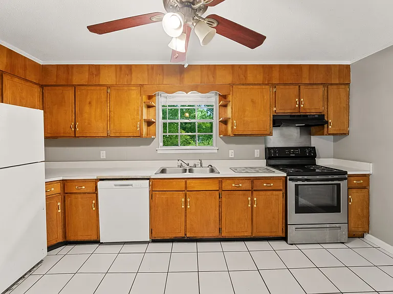 7164 Holland Ln — Photo 14
