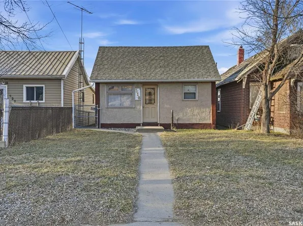 518 Maple STREET W, Moose Jaw, SK S6H 4X1