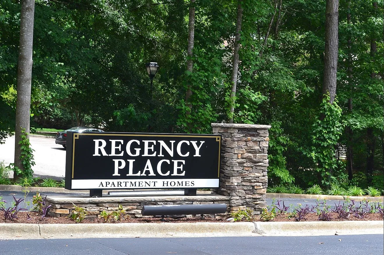 Regency Place — Photo 2