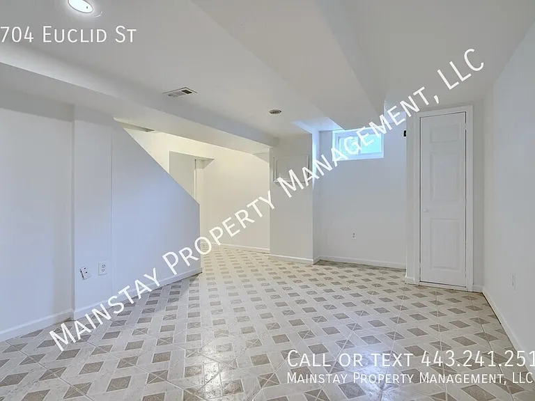 5704 Euclid St — Photo 23