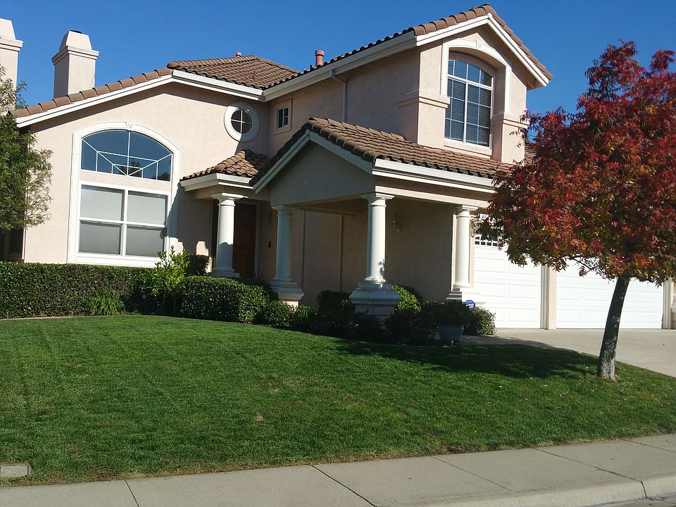 1st image of 604 Dunhill Dr