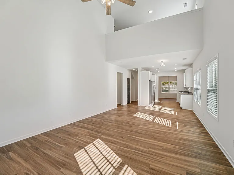 Quinn Residences at Dorchester Place — Photo 184