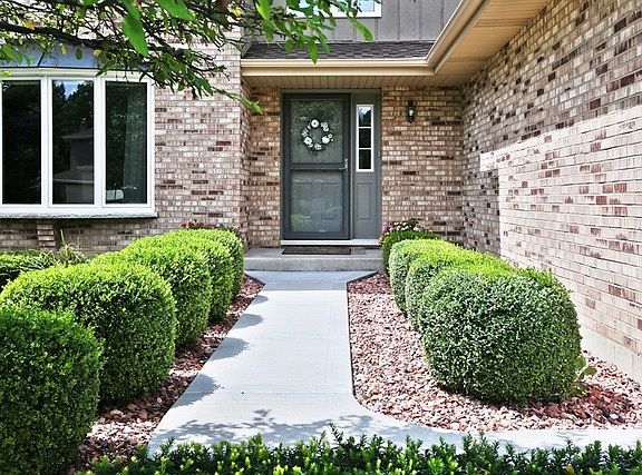 2nd image of 13622 S Shannon Dr