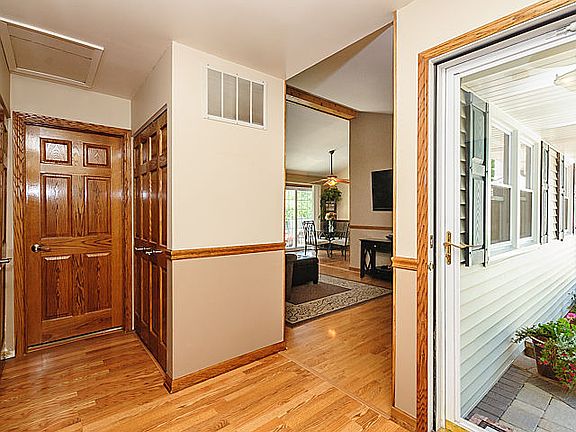 5th image of 1338 Knoll Dr