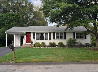 15 Charlene Ct, North Kingstown, RI 02852