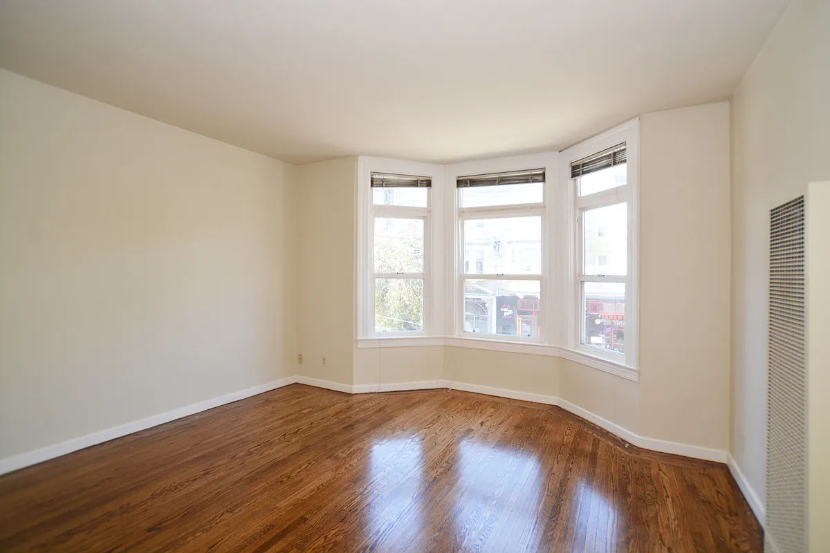 Building Photo - 610 Cole St #101