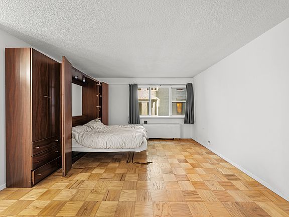 5th image of 77 E 12th St APT 8A