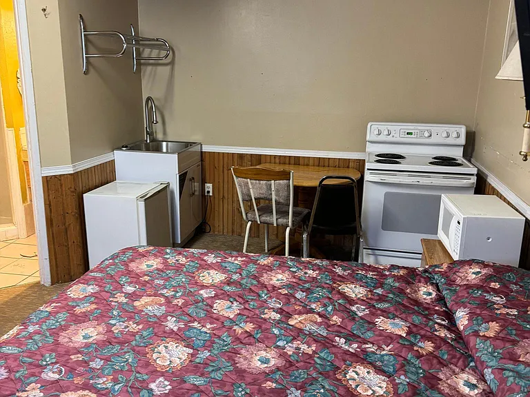 316 E Flaming Gorge Way #221 — Photo 4