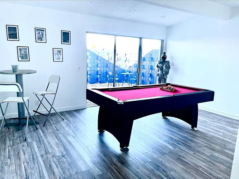 2425 Fir St — Photo 2