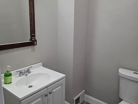 5th image of 1612 W Glenwood Ave