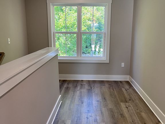 5th image of 1632 Parker Rd