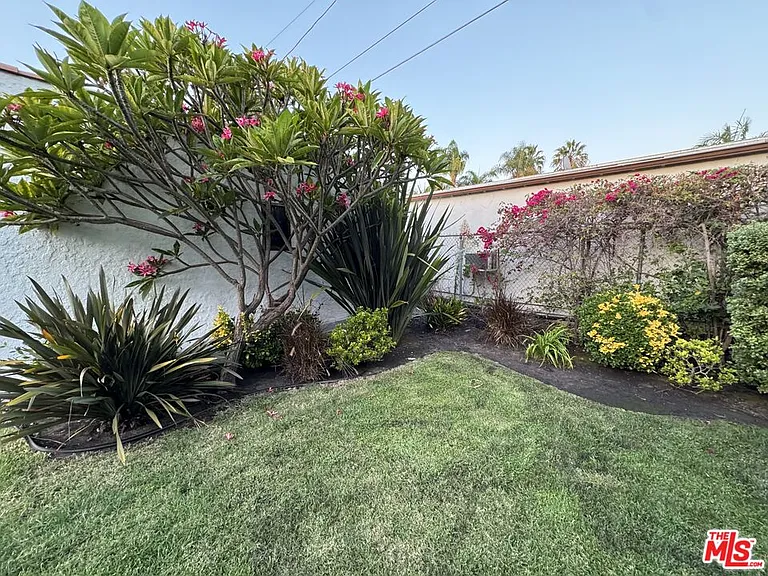 326 N La Jolla Ave — Photo 61