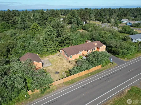509 Point Brown Avenue SW, Ocean Shores, WA 98569
