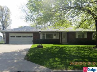 4307 Crestline Dr, Omaha, NE 68134