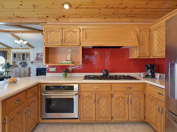 Kitchen Custom Cabinets