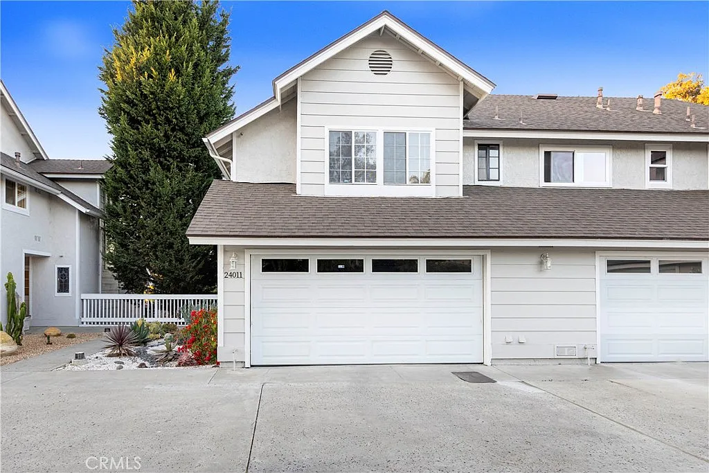 2 bed, 2.5 bath, 1887 sqft, $4,500 — Photo 1
