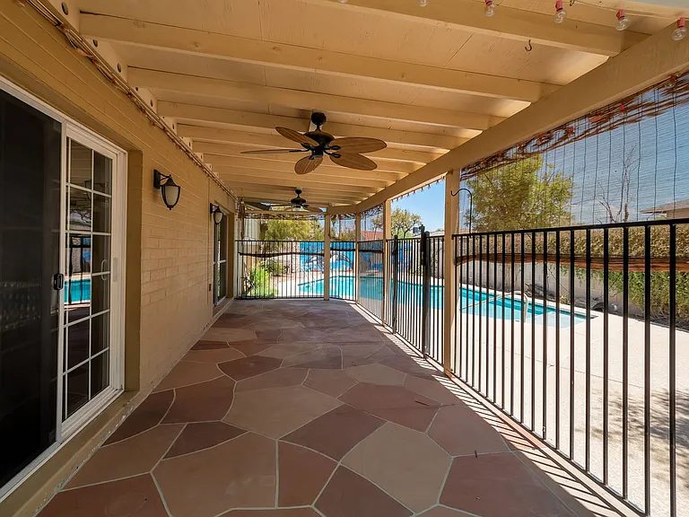 1633 E La Jolla Dr — Photo 14