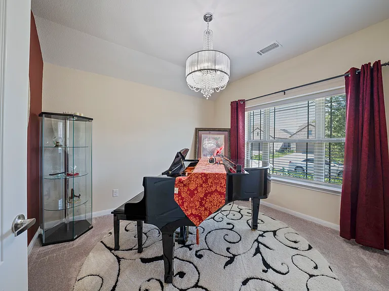 1272 Sumner St — Photo 20