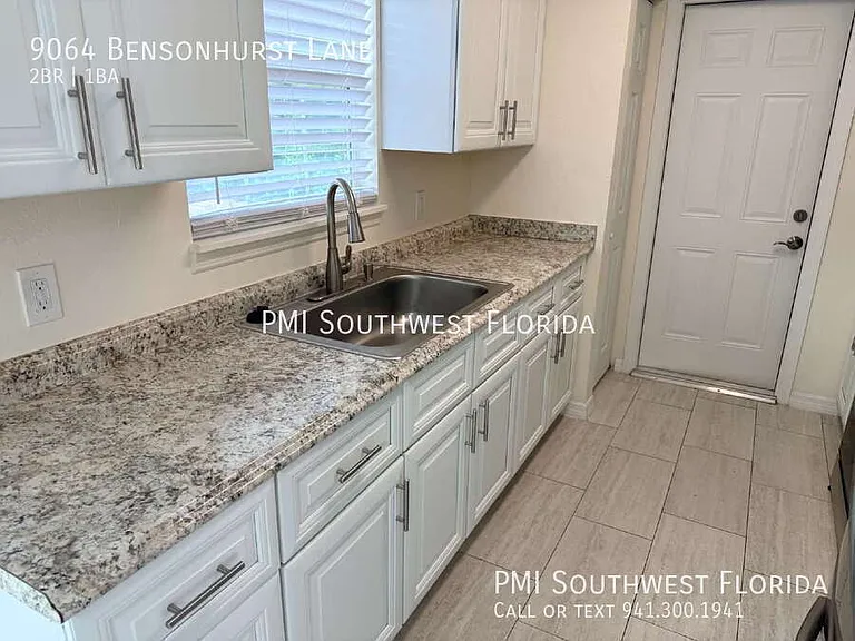9064 Bensonhurst Ln — Photo 6