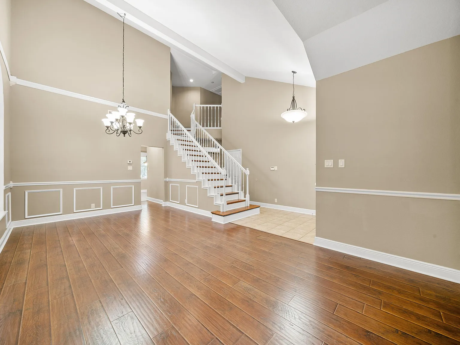 4 bed, 2.5 bath, 2143 sqft, $2,450 — Photo 4