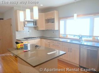 2 Drummond Pl #1R, Cambridge, MA 02140