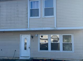 96 Farmhouse Rd, Sicklerville, NJ 08081