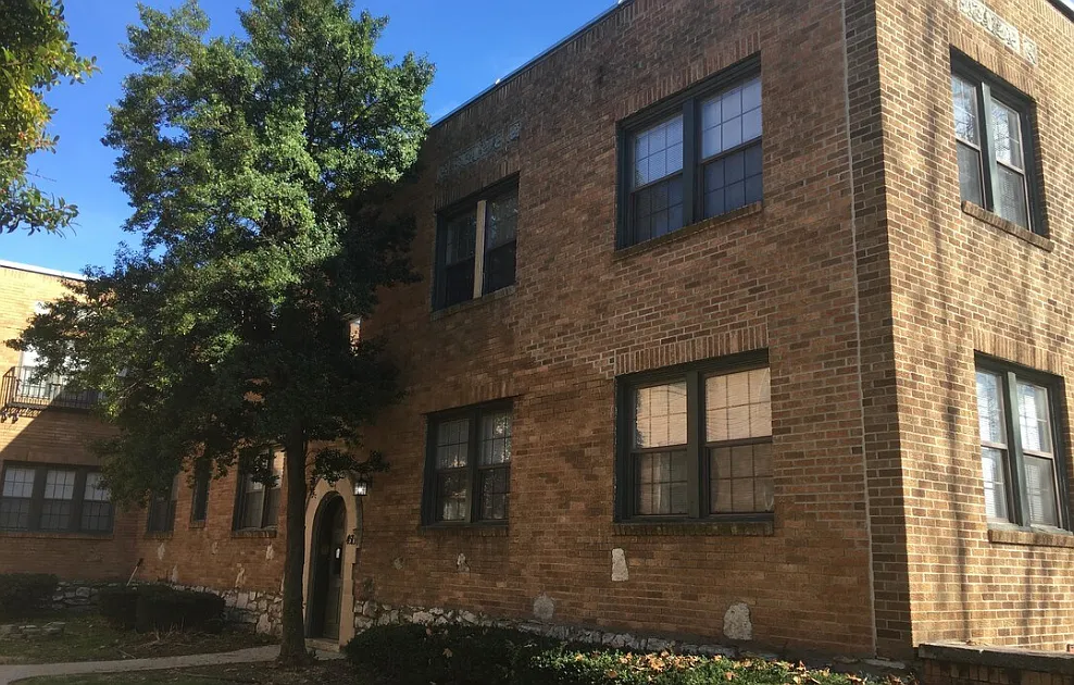 4511-4513 Roanoke Parkway - 04 — Photo 1